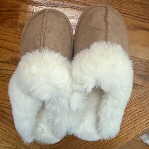 Thick Faux Fur Soft slipper - used excellent